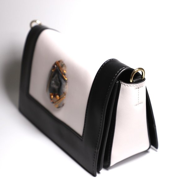 Leather Shoulder bag Genuine NEW Back and White by  Patricia Adelson - Picture 2 of 3